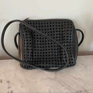 Cos leather black shoulder bag zip!
